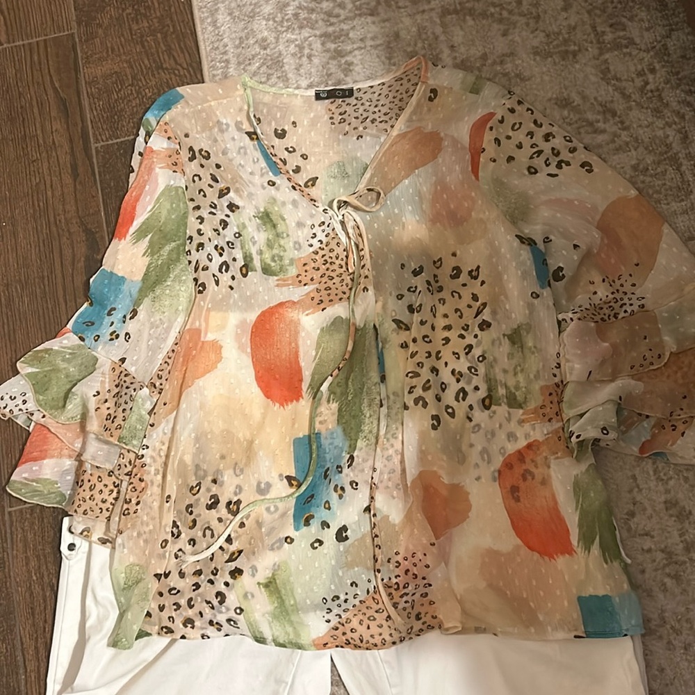 Vision USA sheer blouse. Looks like a large. Great for summertime